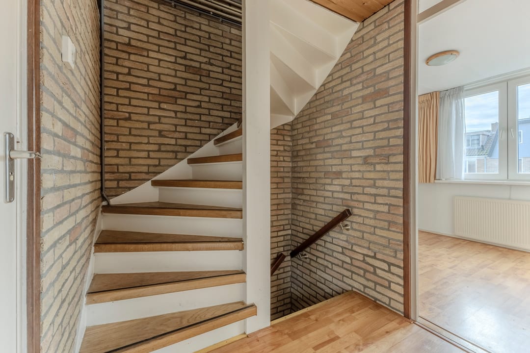 Photo 11 of Koningsvarenstraat 65