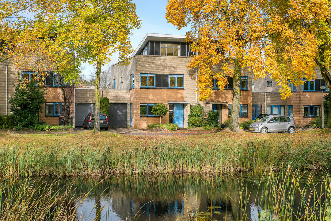 Ruime gezinswoning met 23 meter diepe tuin, garage en dakterras in Zielhorst — 47