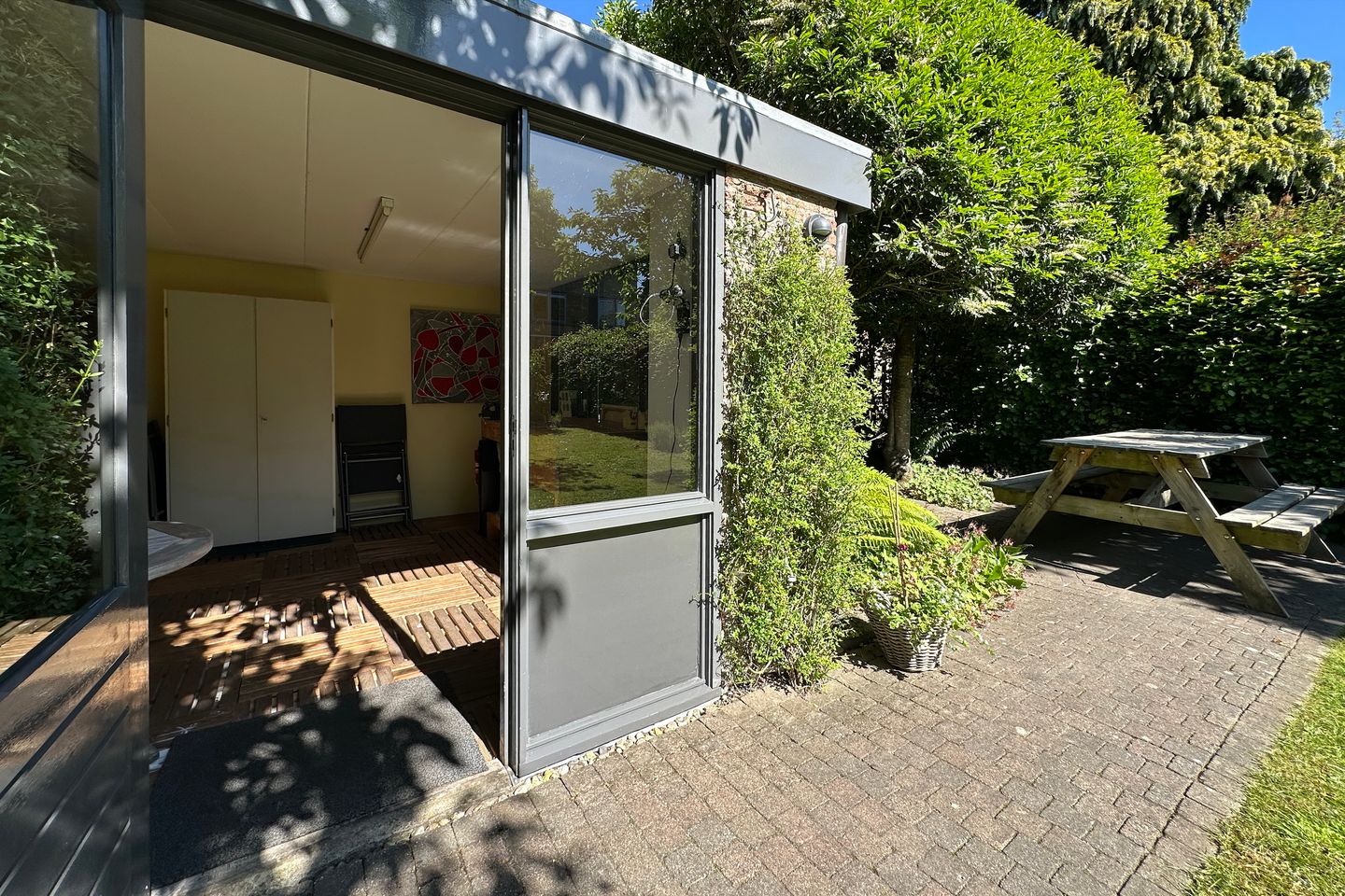 Ruime gezinswoning met 23 meter diepe tuin, garage en dakterras in Zielhorst — 44