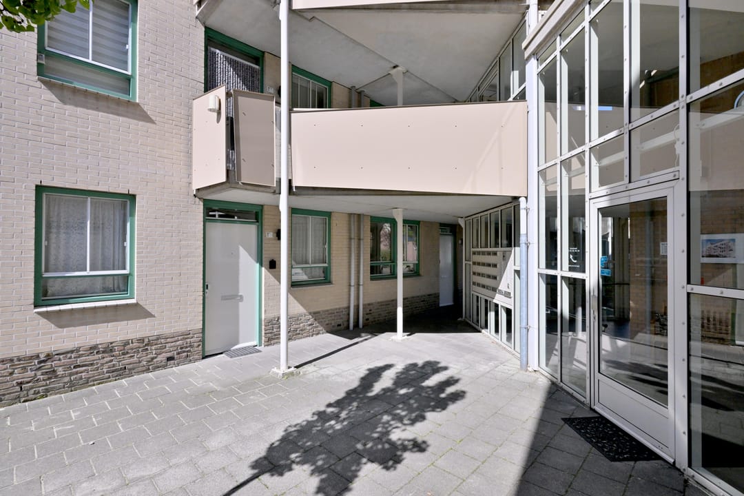 Photo 8 of Schoolstraat 1-F2