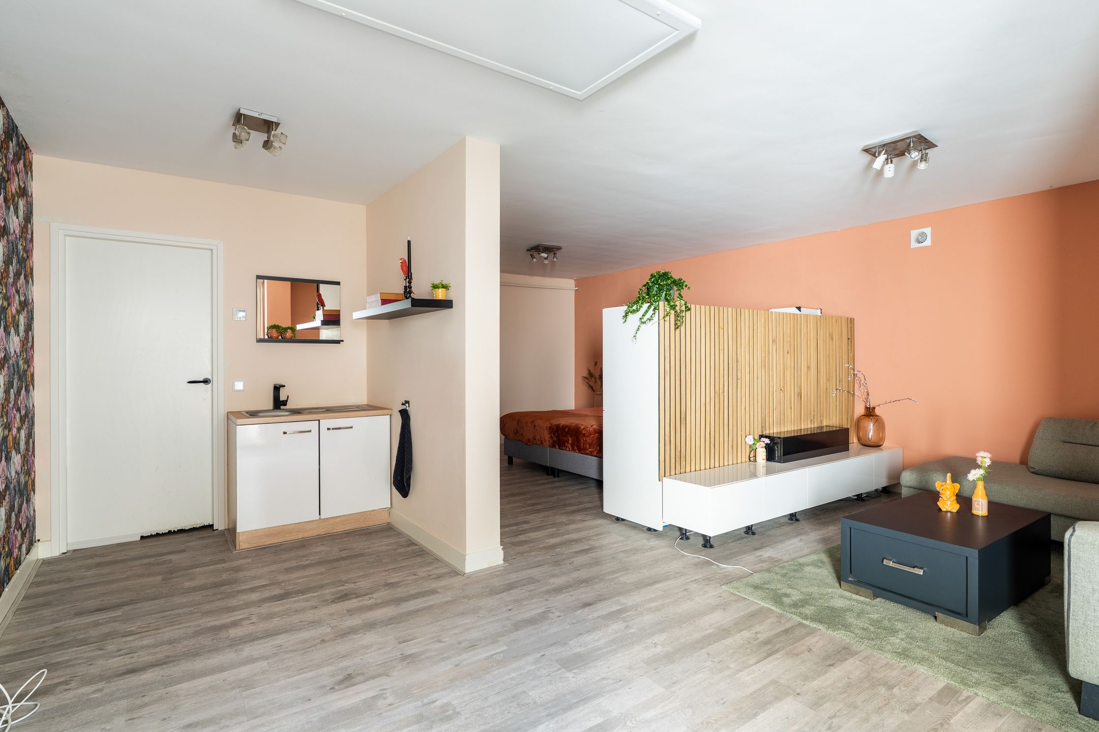 Photo 45 of Stationsweg Oost 235