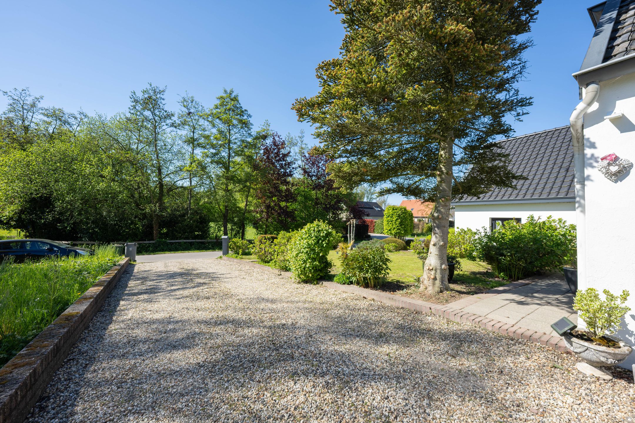 Charming detached home with near park-like garden near the Waal river in Dreumel — 75