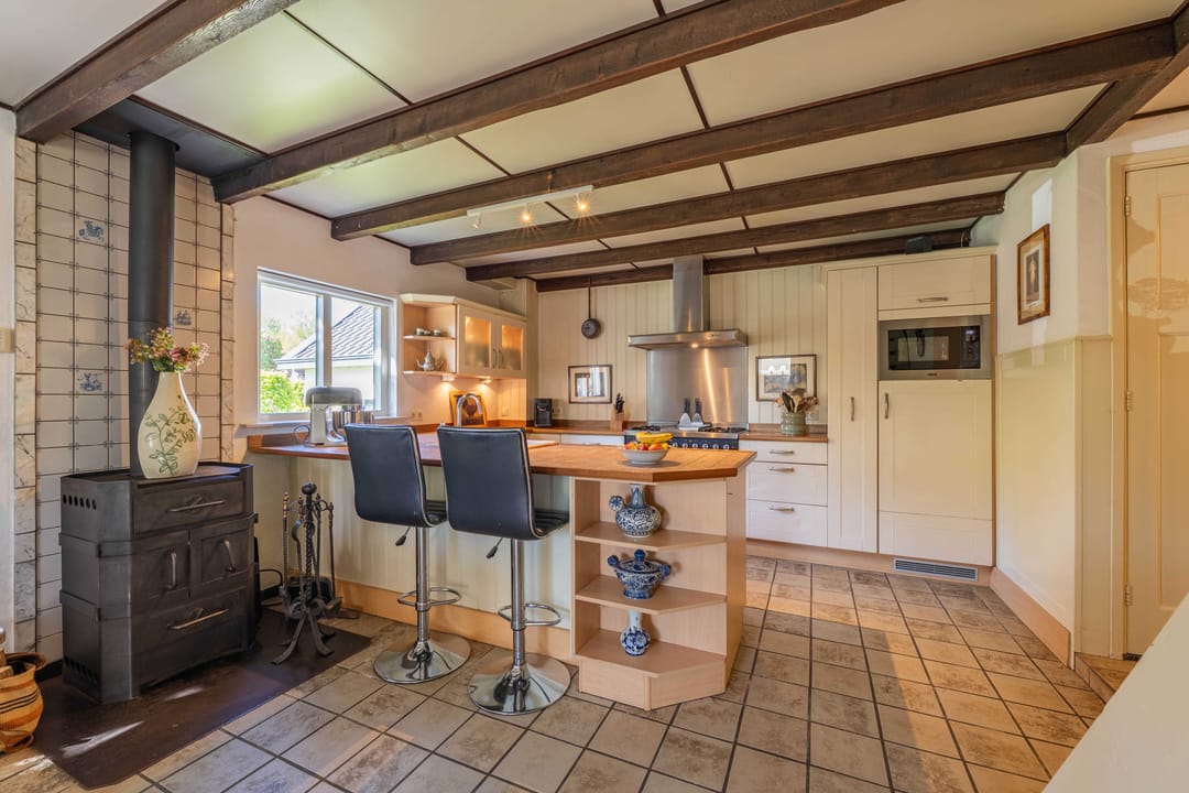 Charming detached home with near park-like garden near the Waal river in Dreumel — 7