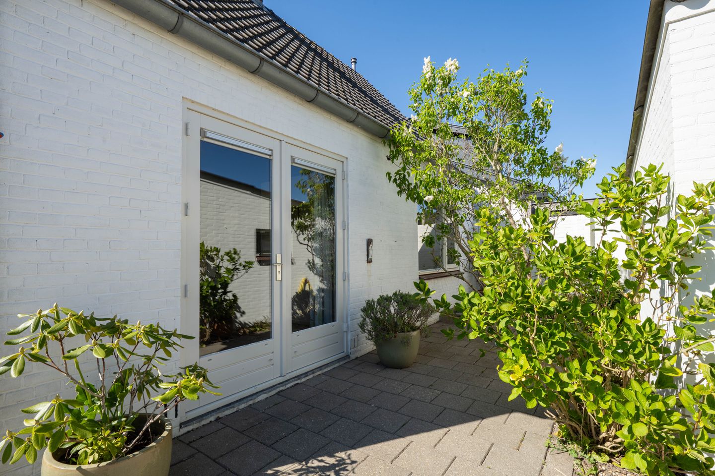 Charming detached home with near park-like garden near the Waal river in Dreumel — 55