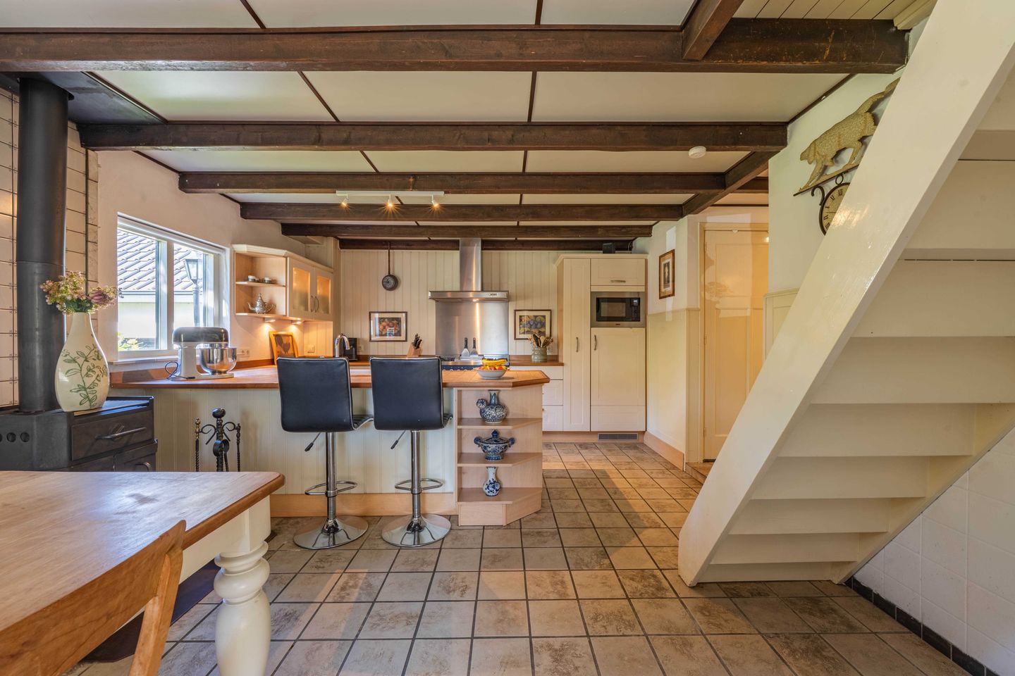Charming detached home with near park-like garden near the Waal river in Dreumel — 10