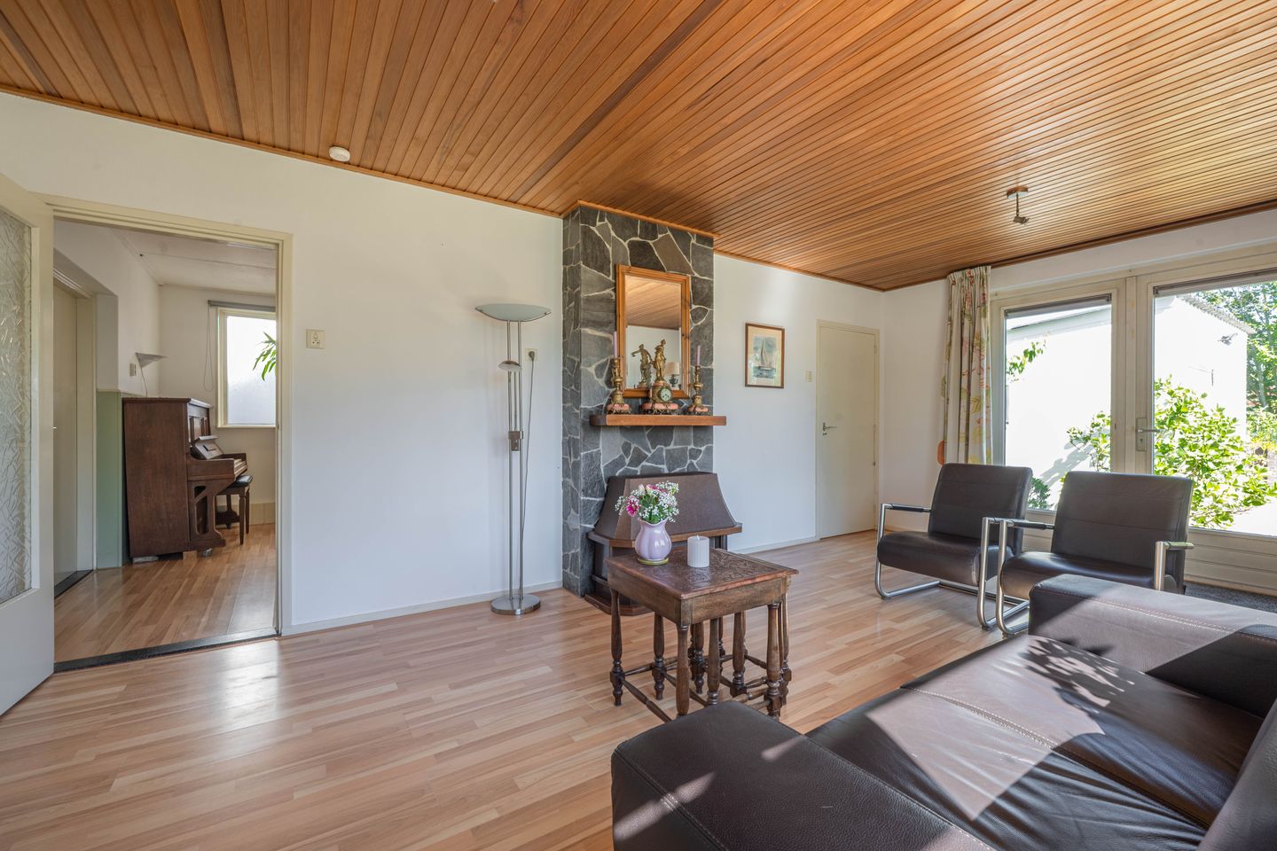 Charming detached home with near park-like garden near the Waal river in Dreumel — 29