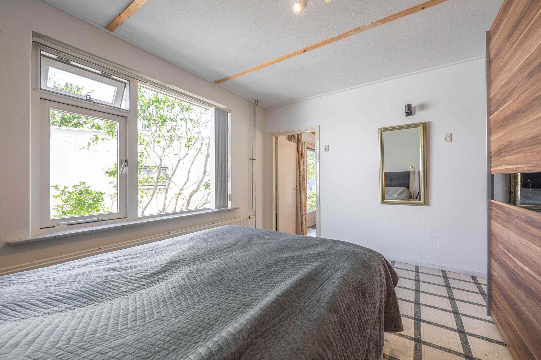 Charming detached home with near park-like garden near the Waal river in Dreumel — 36