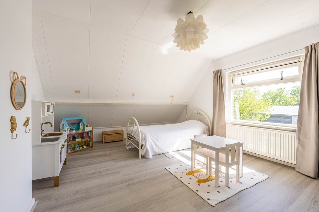 Charming detached home with near park-like garden near the Waal river in Dreumel — 47