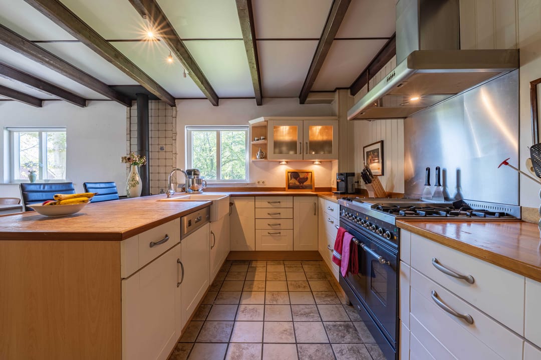 Charming detached home with near park-like garden near the Waal river in Dreumel — 8
