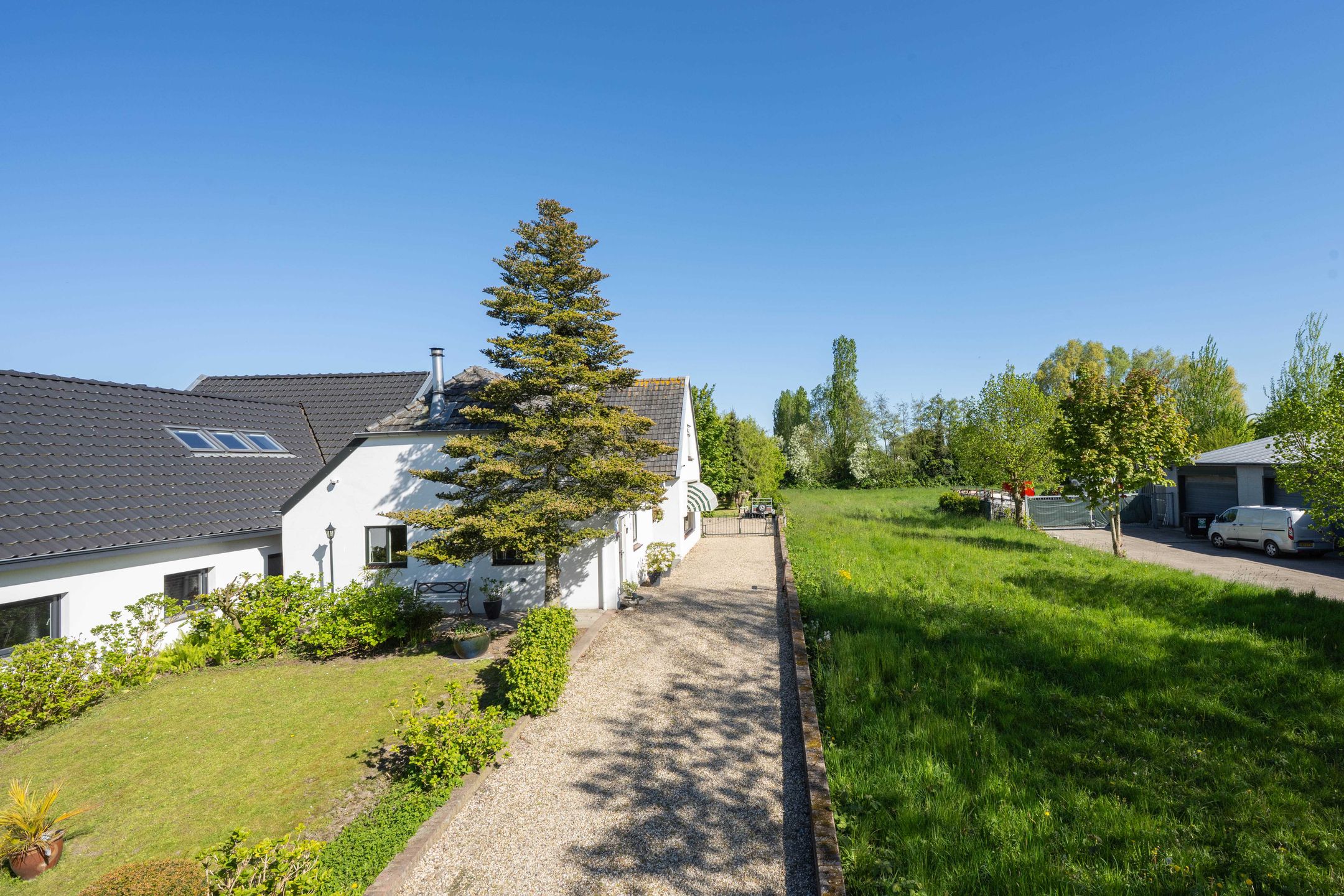 Charming detached home with near park-like garden near the Waal river in Dreumel — 48