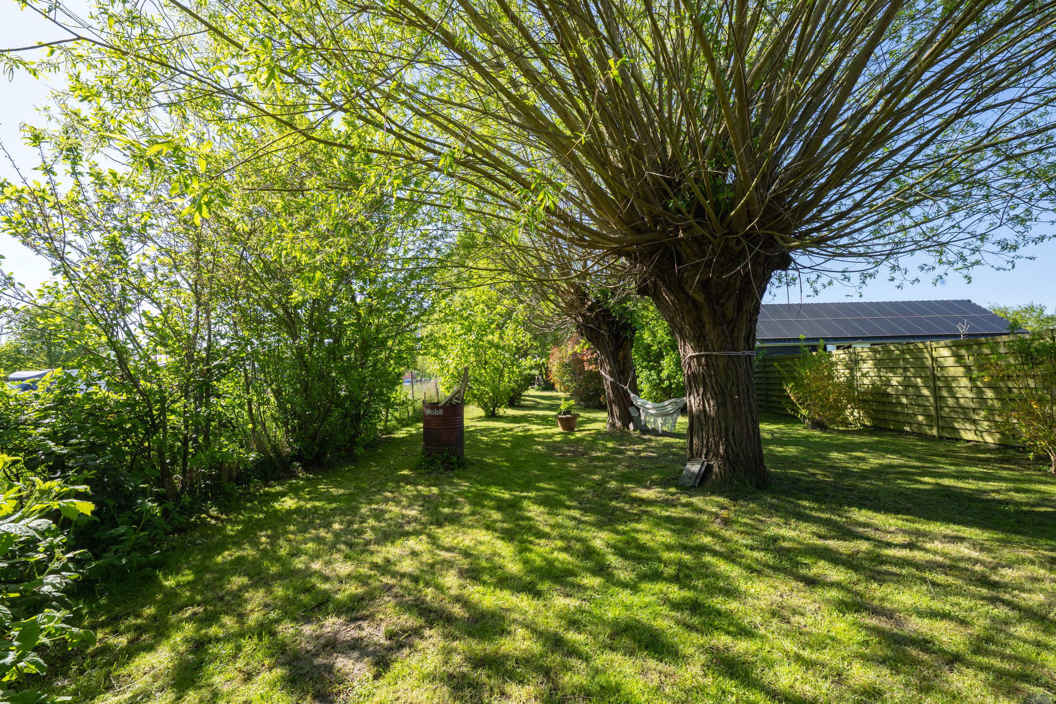 Charming detached home with near park-like garden near the Waal river in Dreumel — 66
