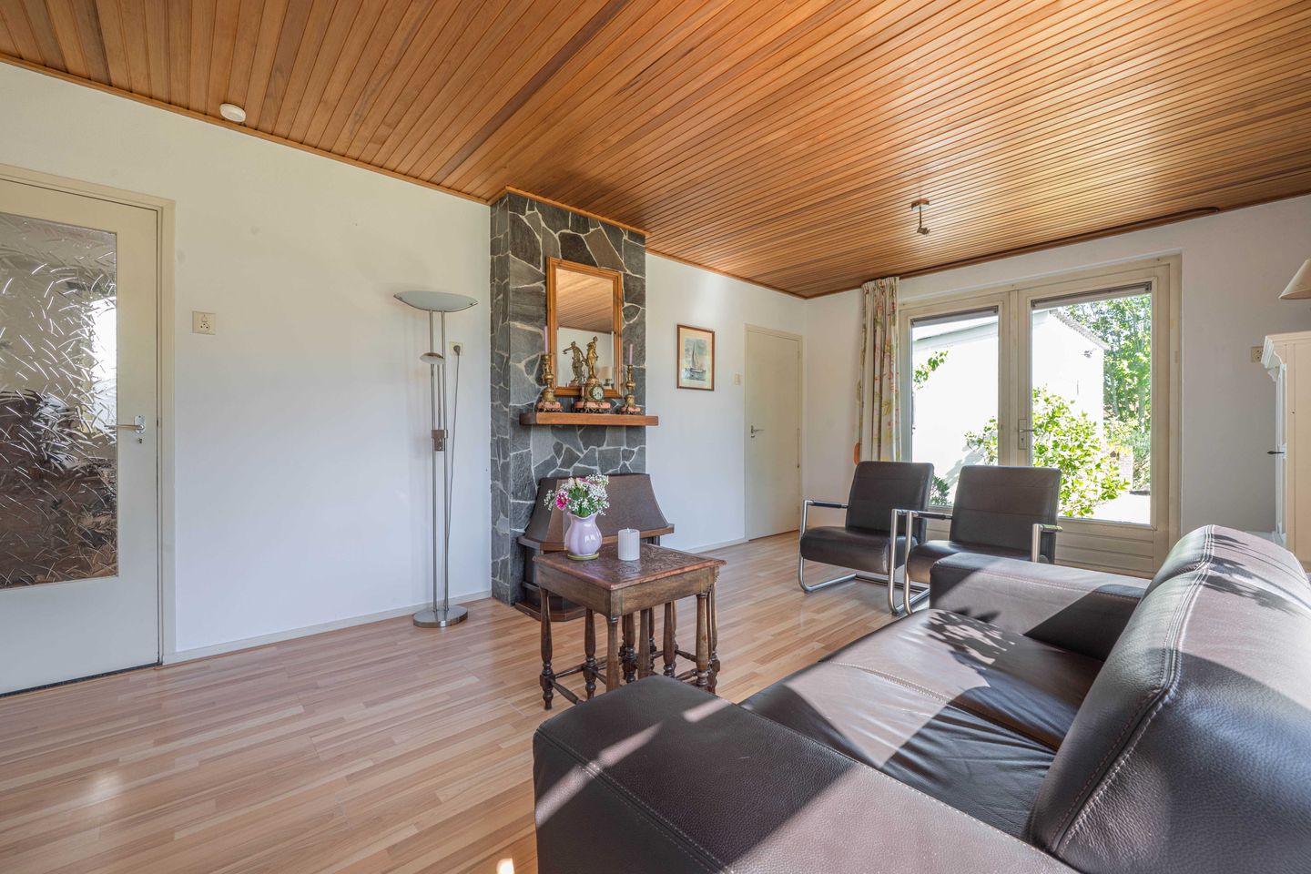Charming detached home with near park-like garden near the Waal river in Dreumel — 34