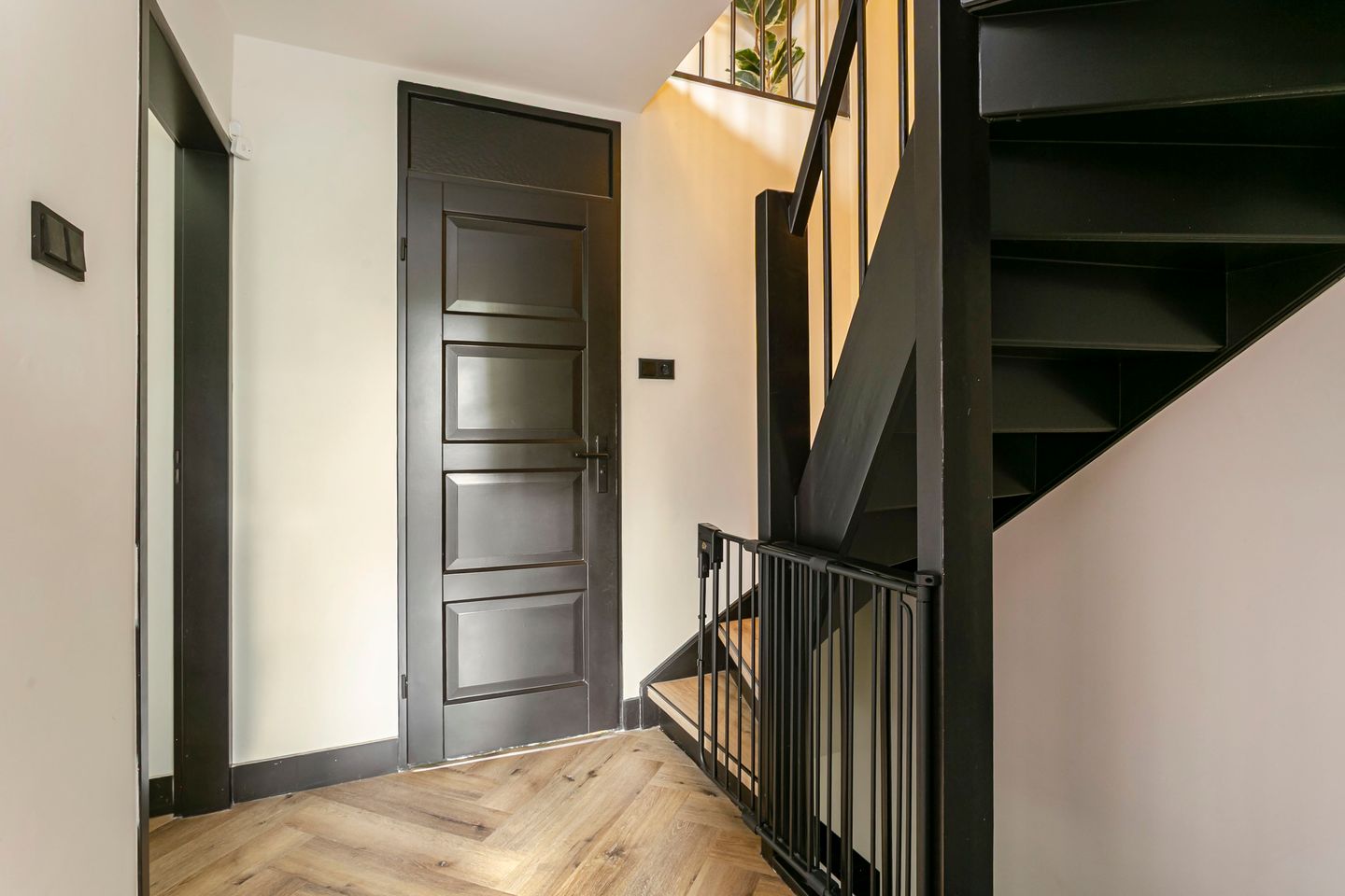 Sustainable Corner Home with 7 Rooms on Green Marelaan — 34