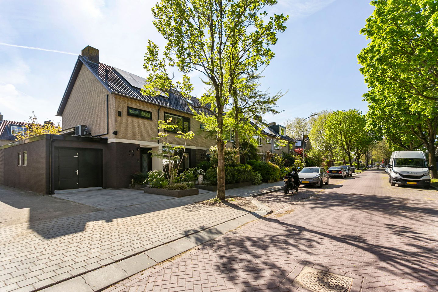 Sustainable Corner Home with 7 Rooms on Green Marelaan — 55