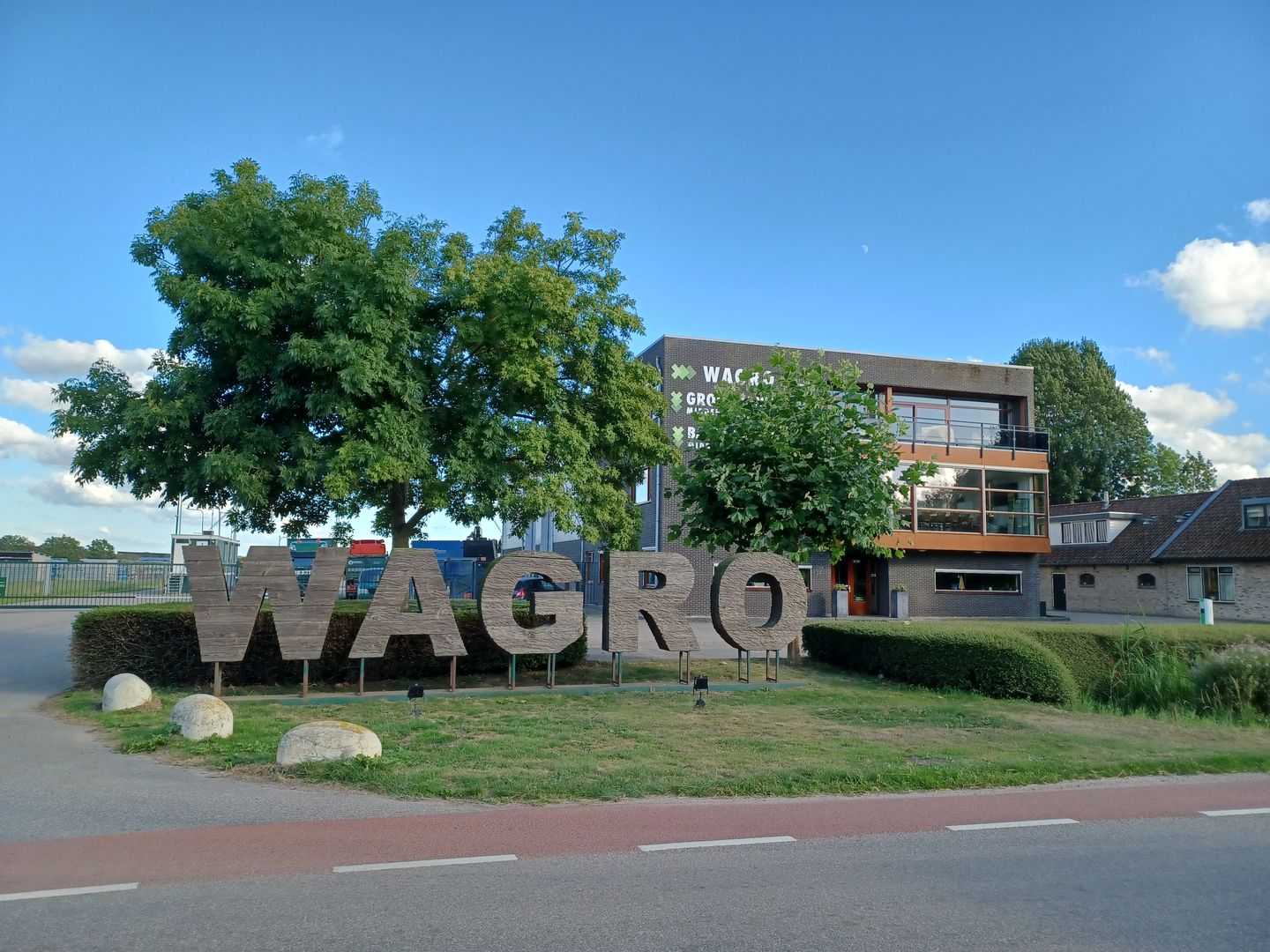 Bekijk foto 2 van Tweede Bloksweg 56