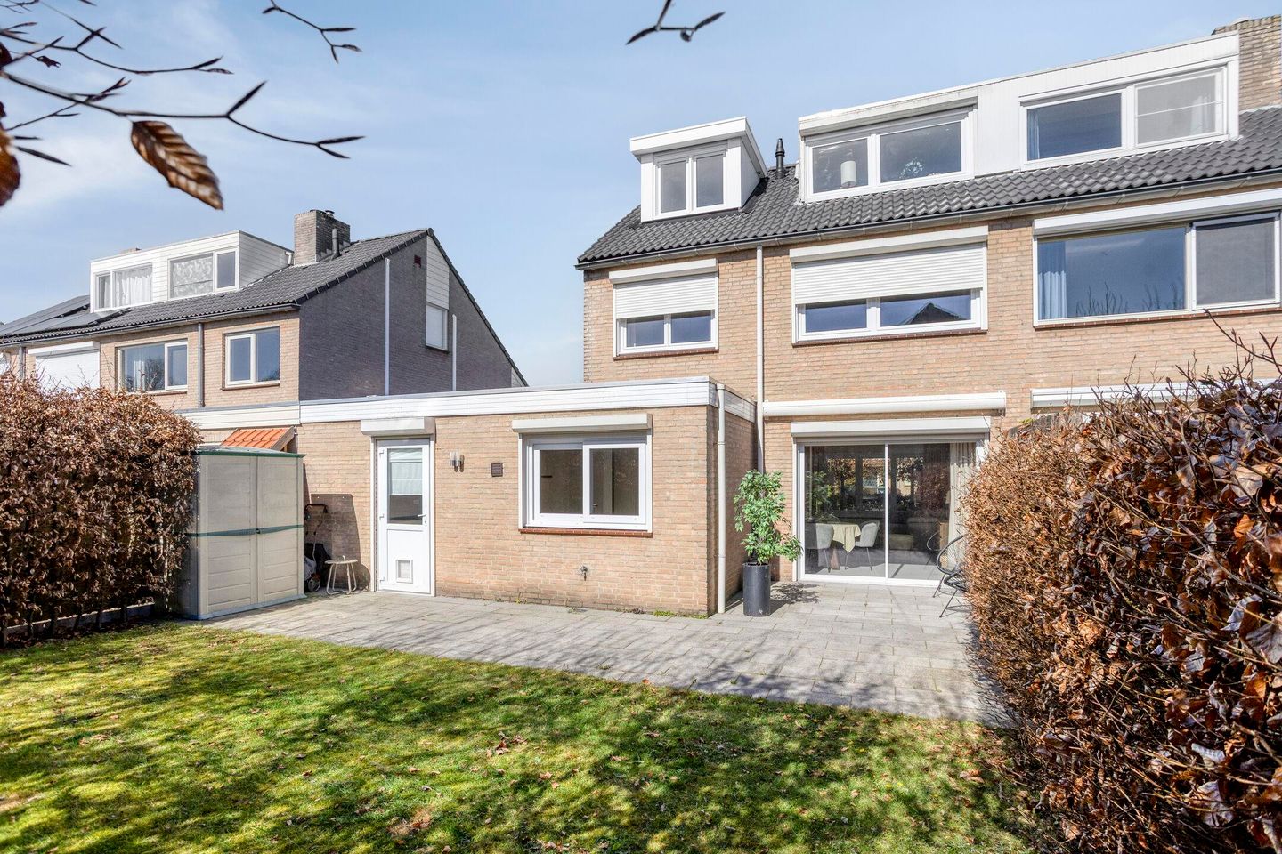 Turn-Key Semi-Detached Family Home in Sought-After Mierlo Location — 40