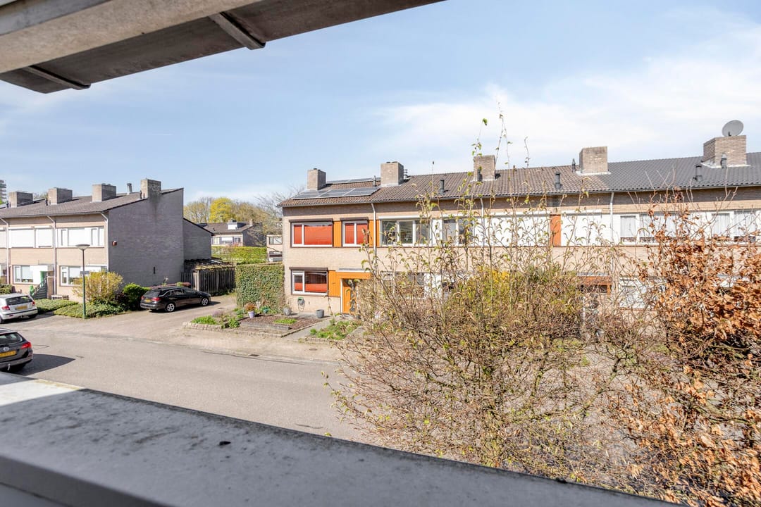 Turn-Key Semi-Detached Family Home in Sought-After Mierlo Location — 31