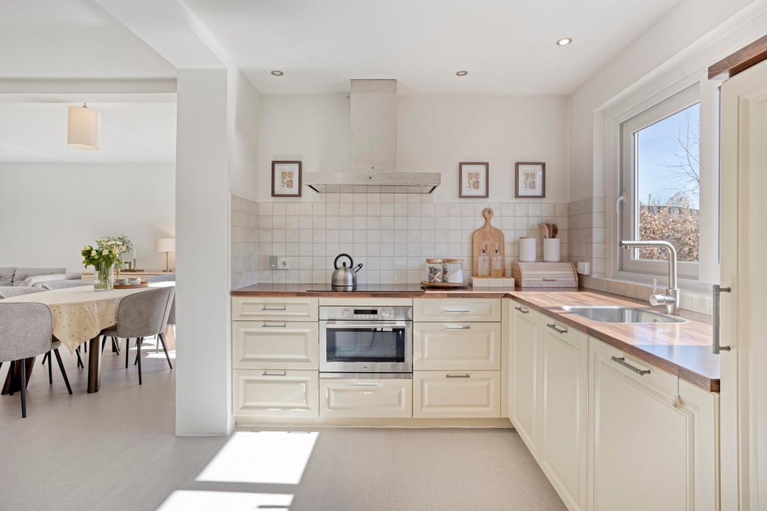 Turn-Key Semi-Detached Family Home in Sought-After Mierlo Location — 16