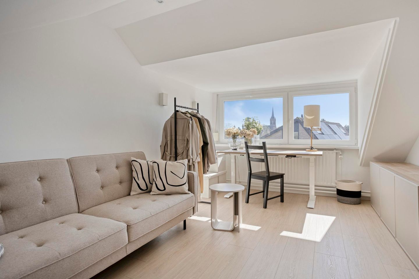 Turn-Key Semi-Detached Family Home in Sought-After Mierlo Location — 35
