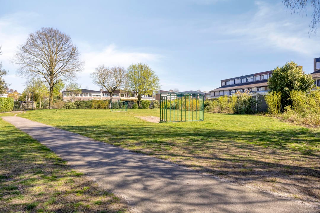 Turn-Key Semi-Detached Family Home in Sought-After Mierlo Location — 43
