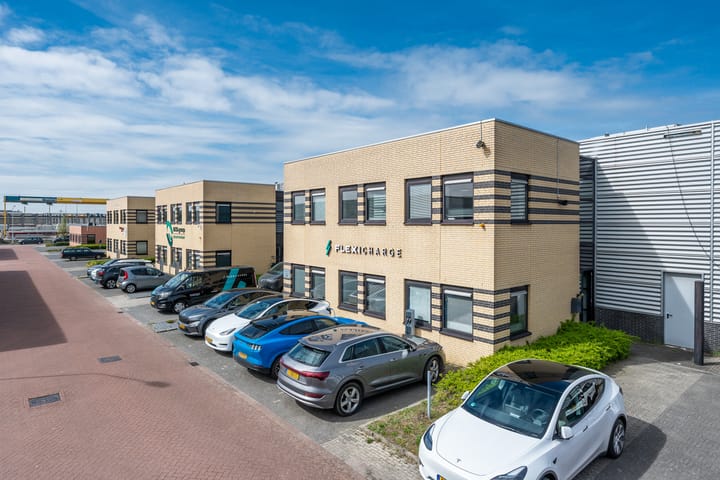 Hallenweg 36, Best