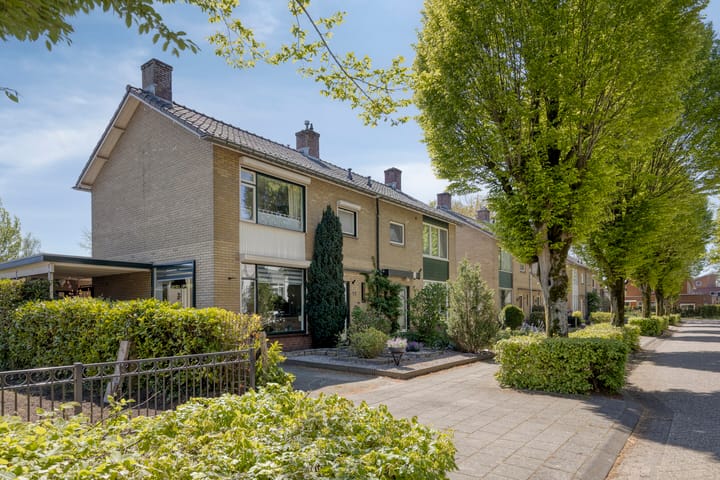 Photo 2 of Bergstraat 52