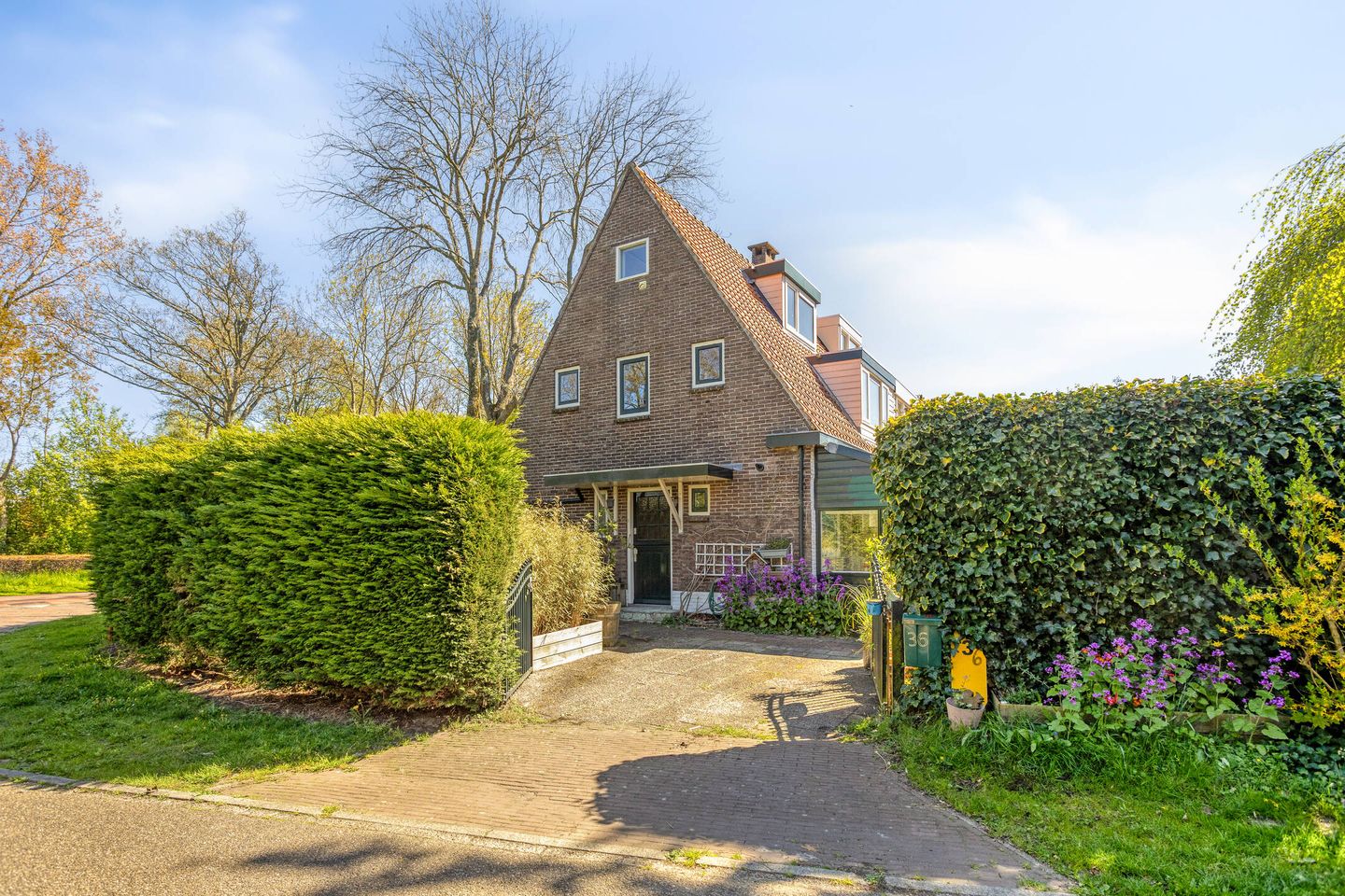 Photo 4 of Van Blaaderenweg 36