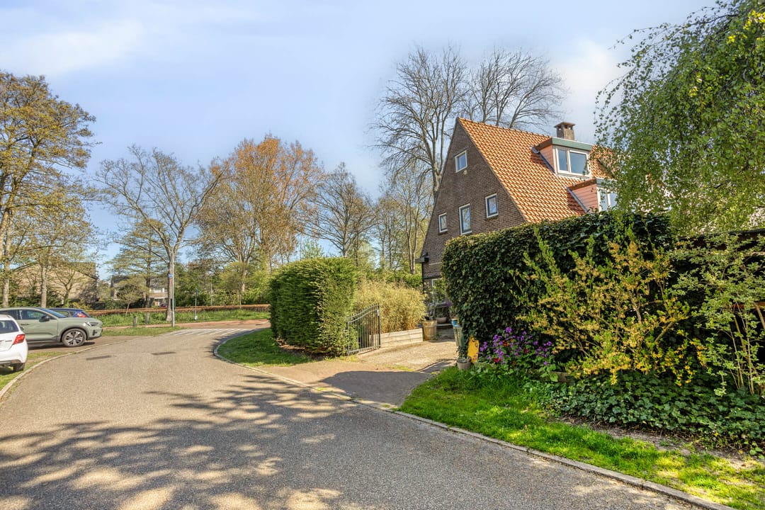 Photo 38 of Van Blaaderenweg 36