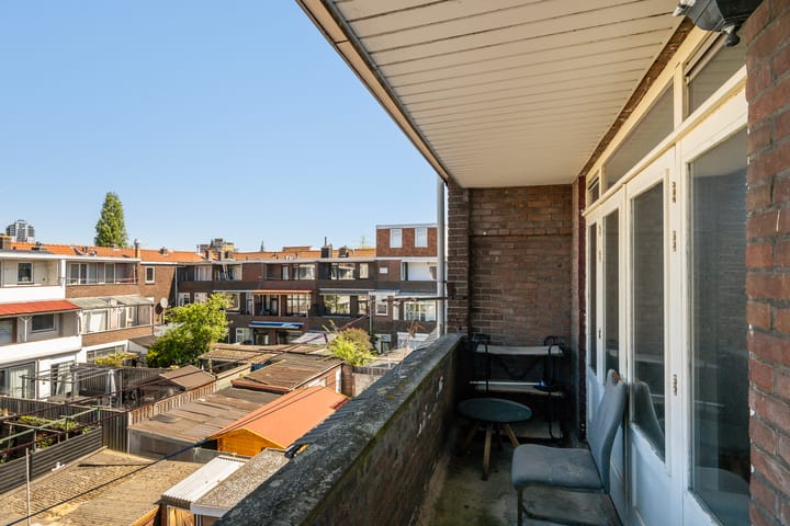 Photo 4 of Mahlerstraat 46