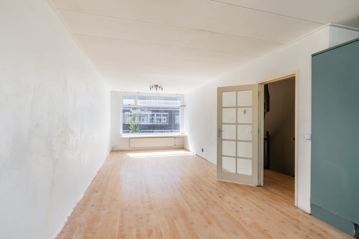 Photo 2 of Mahlerstraat 46