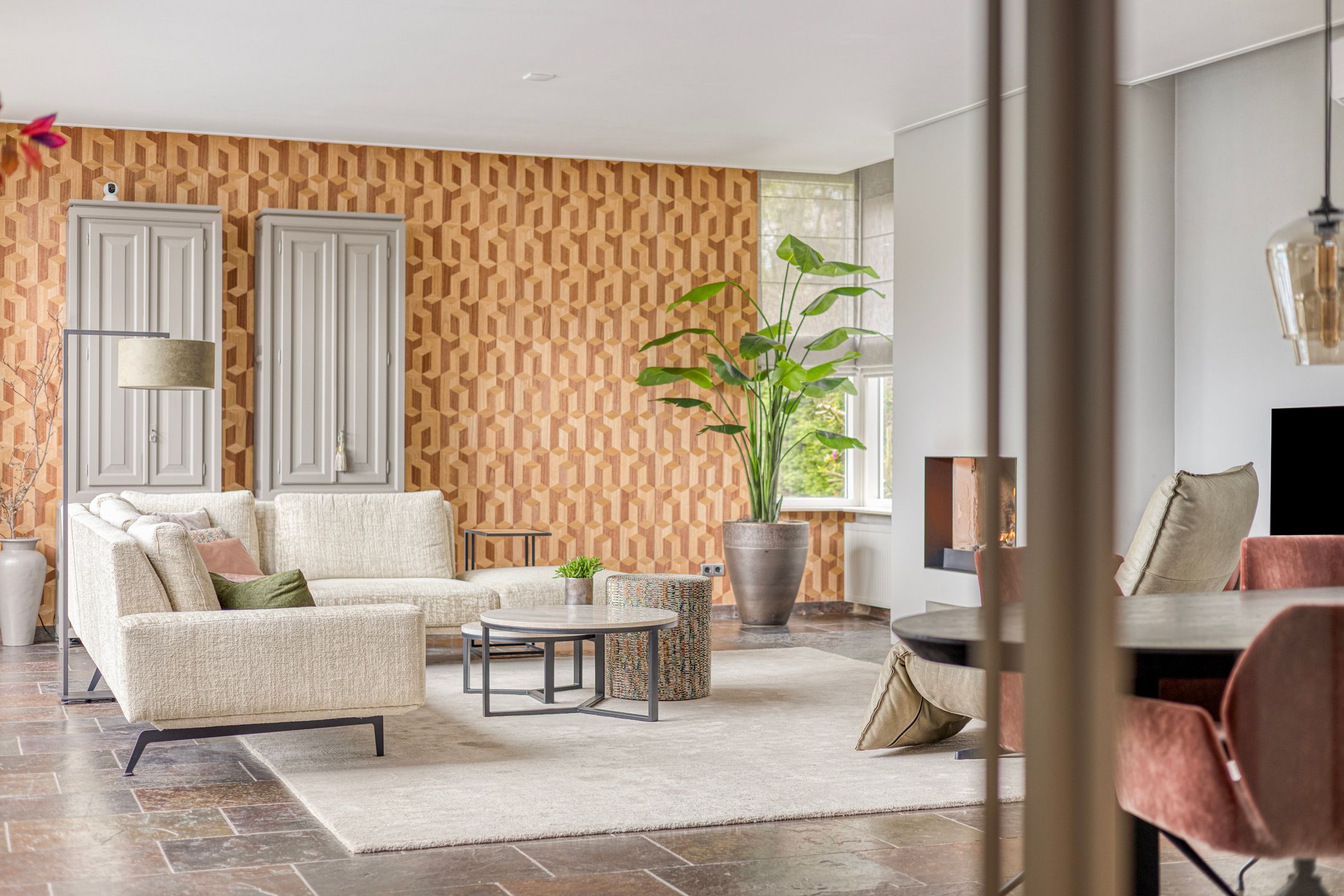 Luxury Bungalow Villa with Private Heated Pool and Lush Garden — 33