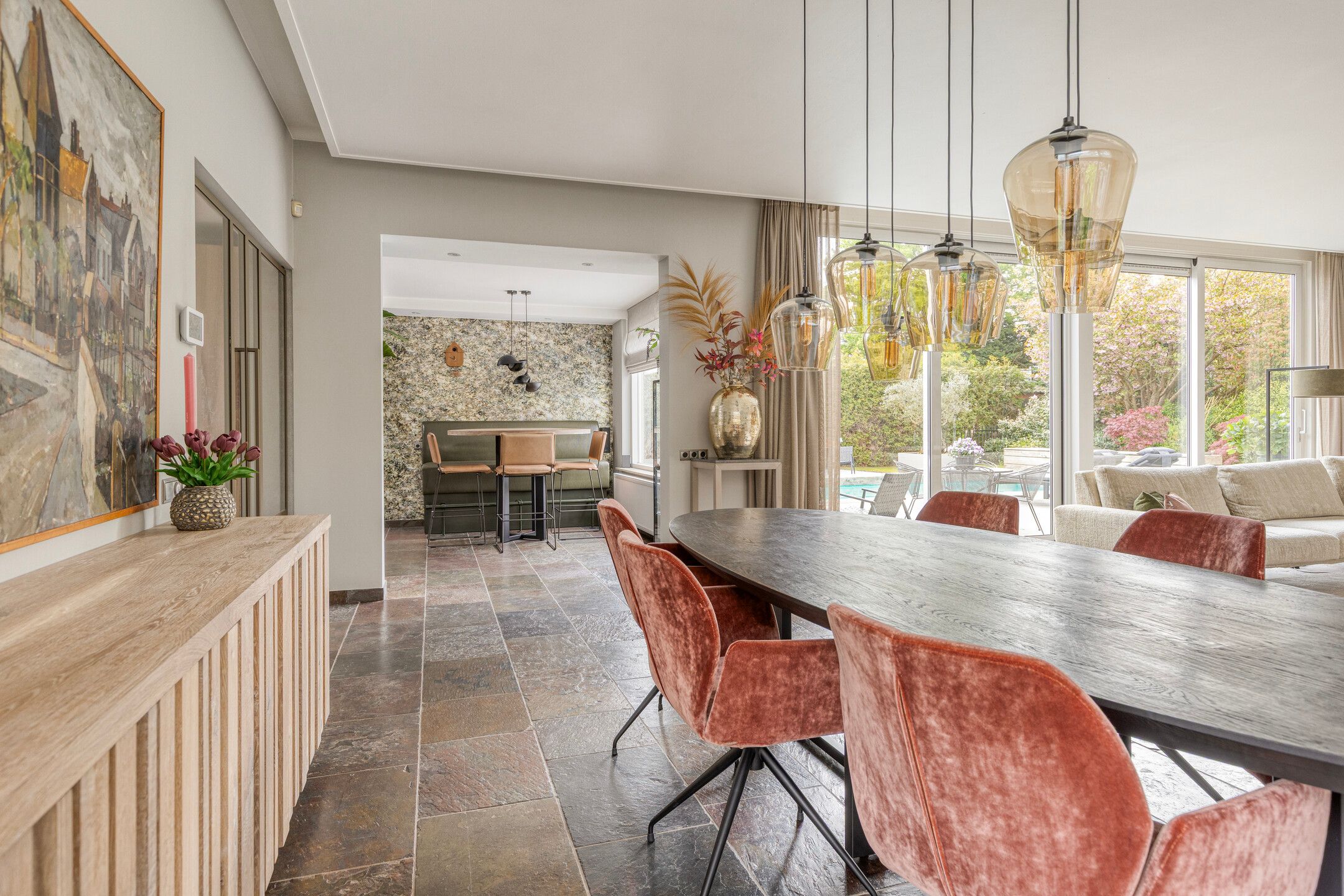 Luxury Bungalow Villa with Private Heated Pool and Lush Garden — 30