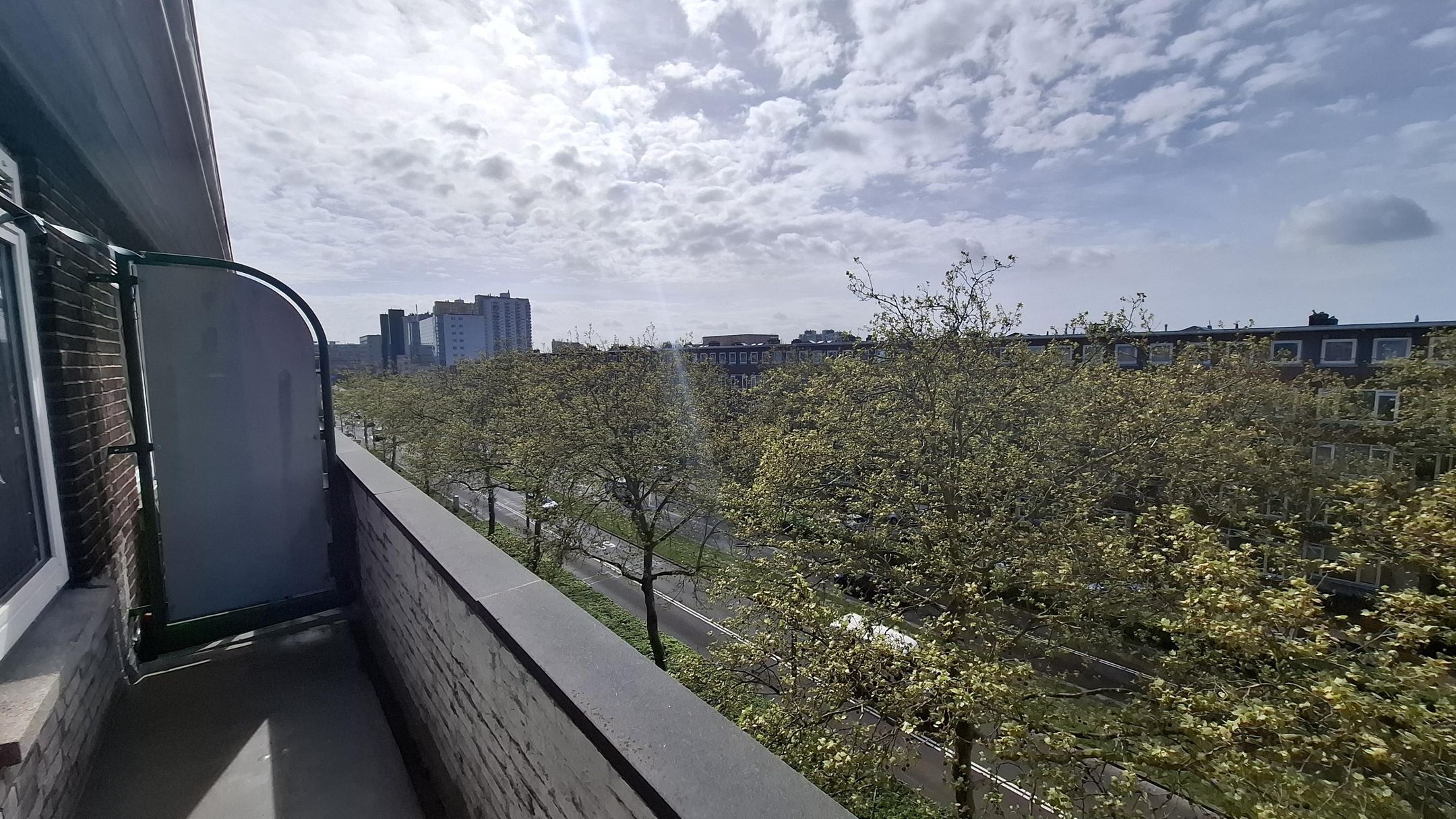 Spacious Double Upper House with Four Bedrooms and Two Balconies in Rotterdam — 12