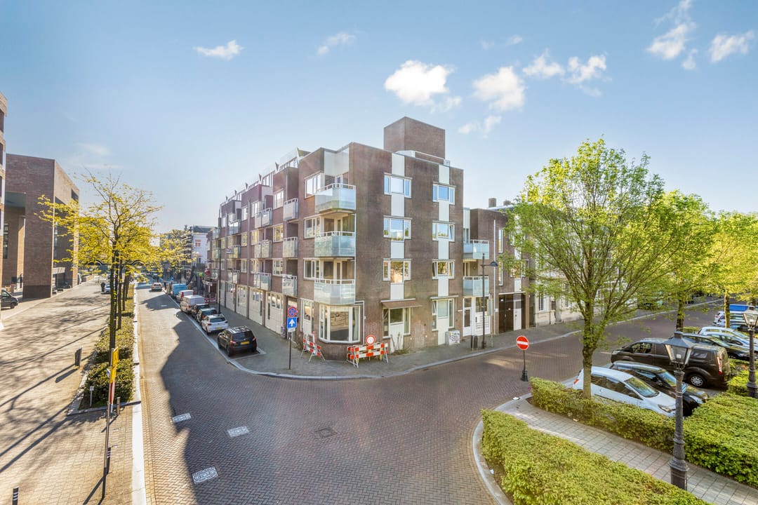 Photo 17 of Emmastraat 34