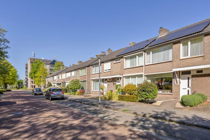 Photo 2 of Willem de Zwijgerweg 104