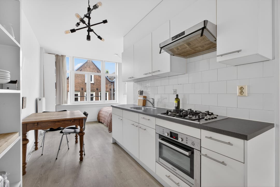 Photo 7 of Jan Bernardusstraat 23-2L