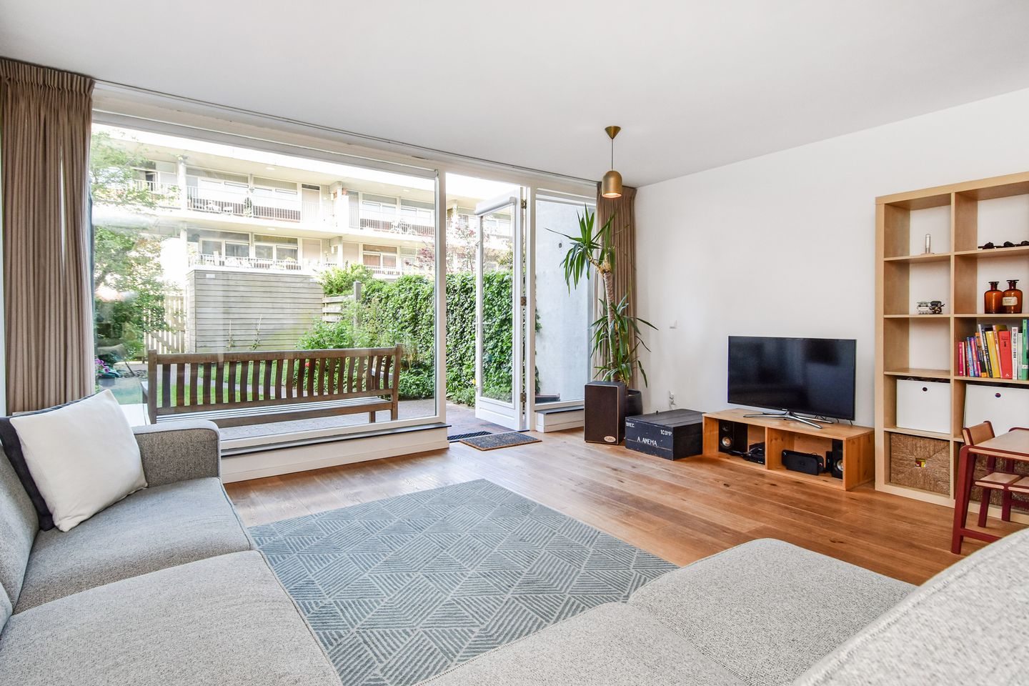 Photo 10 of Dibbetsstraat 54