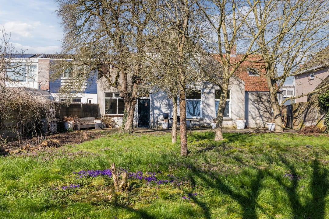 Spacious Monumental Townhouse in the Heart of Oosterhout Center — 67