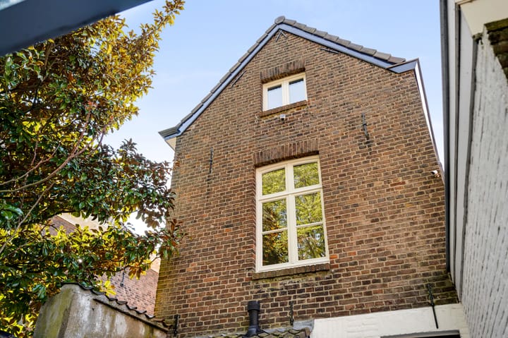 Twee-onder-één-kap te koop: Swalmerstraat 63, Roermond