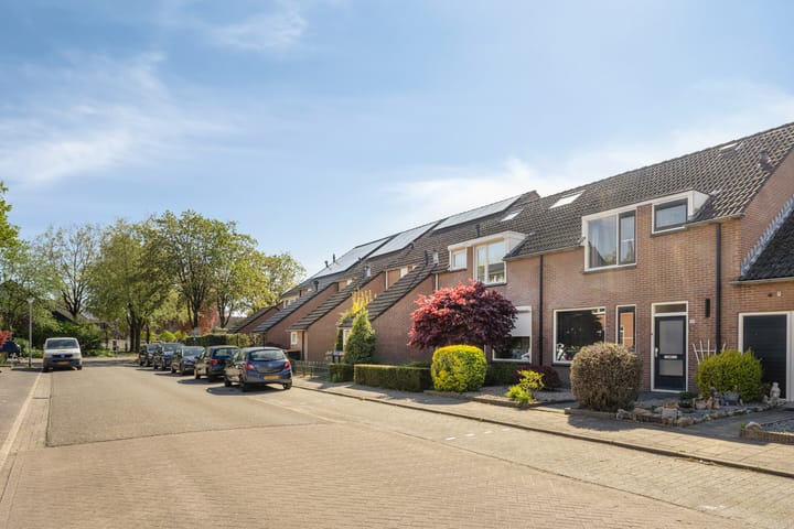 Foto 4 van Planetenstraat 39