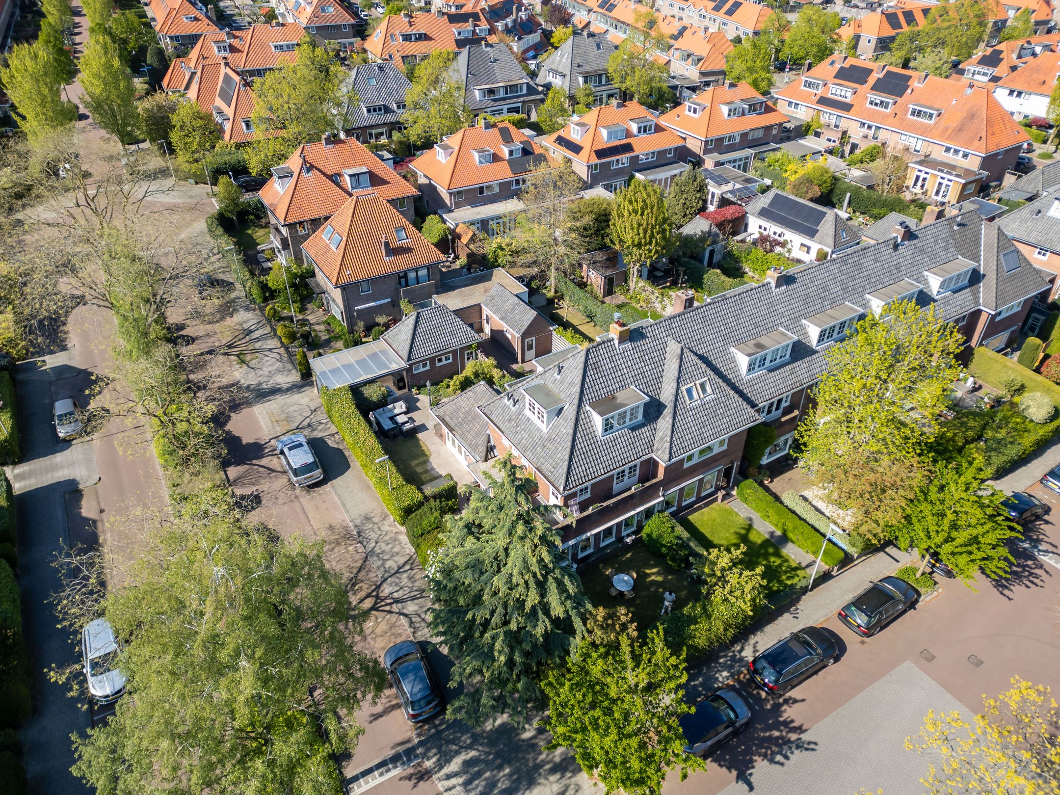 J.H. van 't Hoffweg 1-A 1 A
