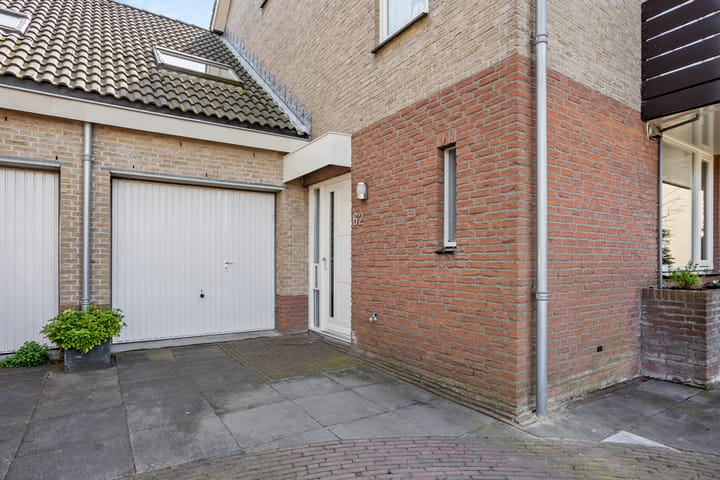 Photo 3 of Zwaluwweg 62