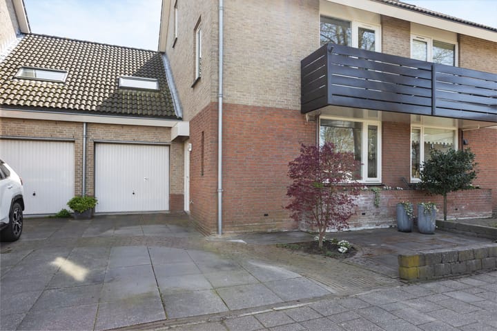 Photo 2 of Zwaluwweg 62