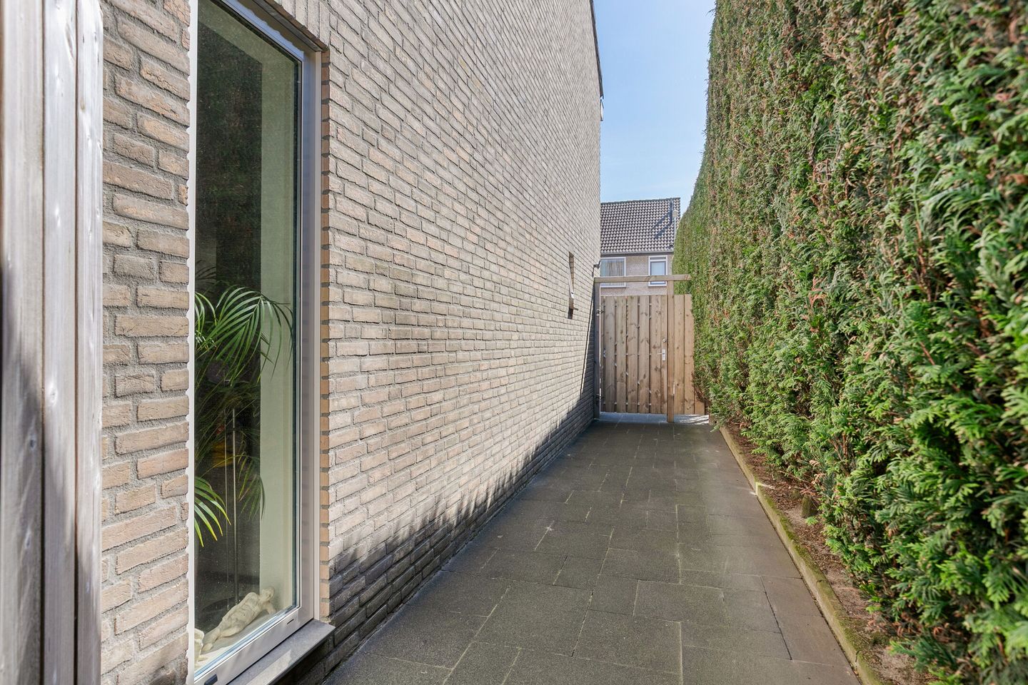 Photo 25 of Van Galenstraat 1