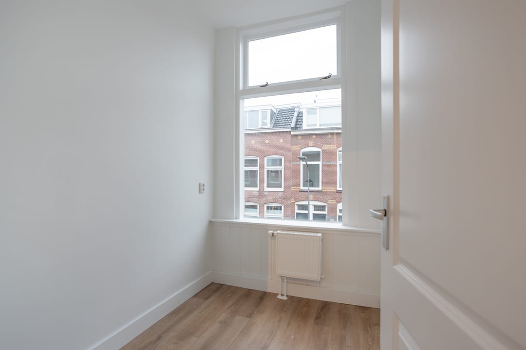 Photo 13 of Colensostraat 44-RD