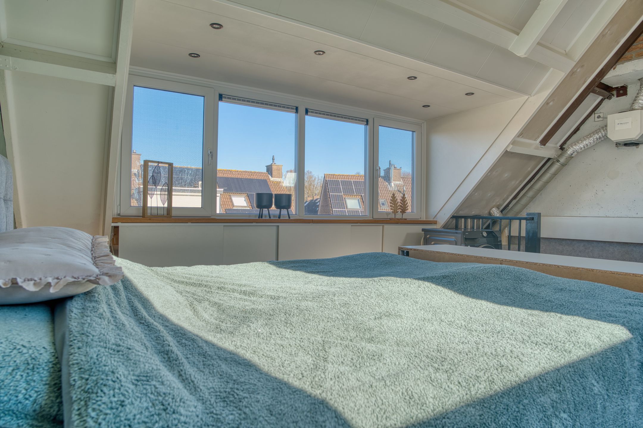 Move-in ready family home with four bedrooms in popular Zwijndrecht neighborhood — 42