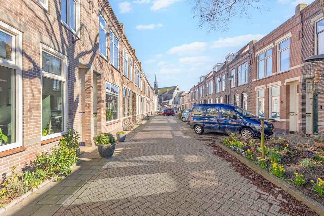 Photo 28 of Van Hogendorpstraat 43