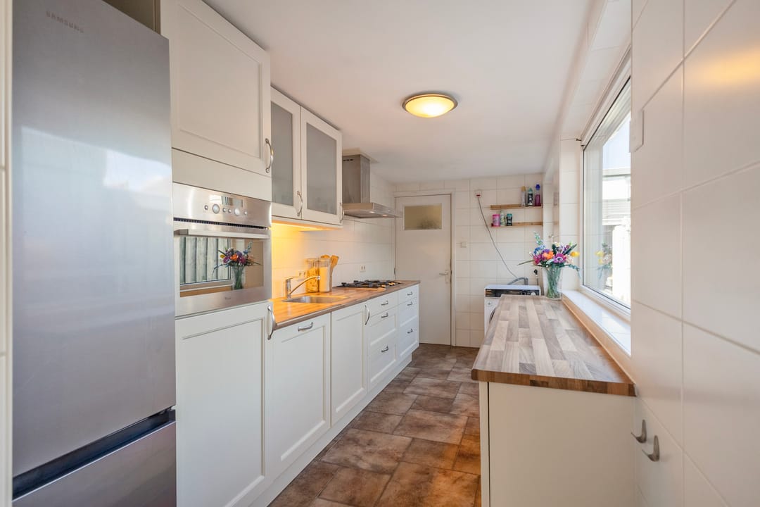 Photo 11 of Van Hogendorpstraat 43