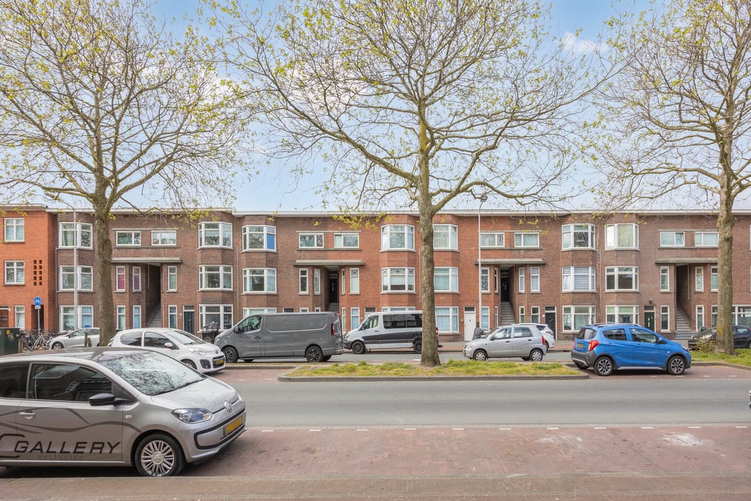 Photo 16 of Zuiderparklaan 469