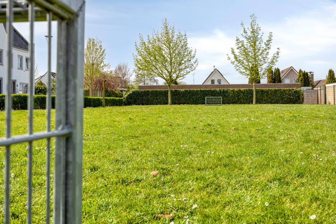 Photo 38 of Eikenlaan 3